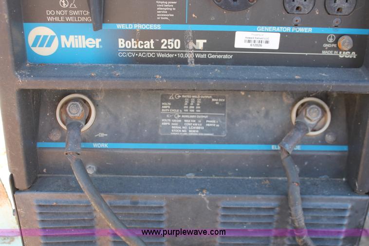 image for item H5959 Miller Bobcat 250NT welder/generator