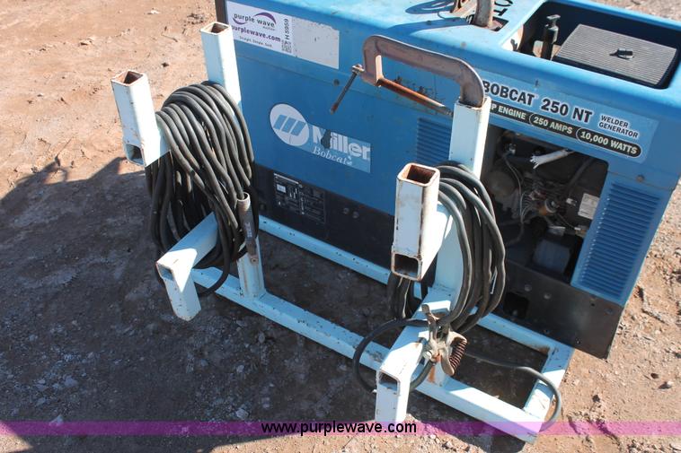 image for item H5959 Miller Bobcat 250NT welder/generator