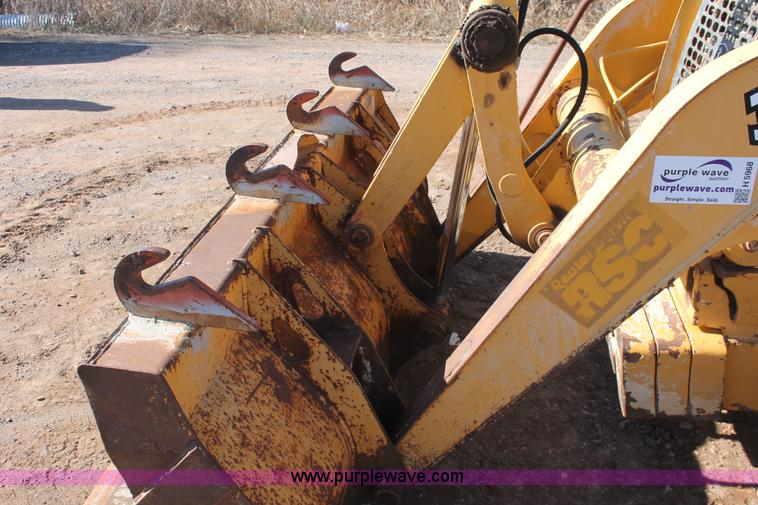 image for item H5968 2005 John Deere 310G backhoe