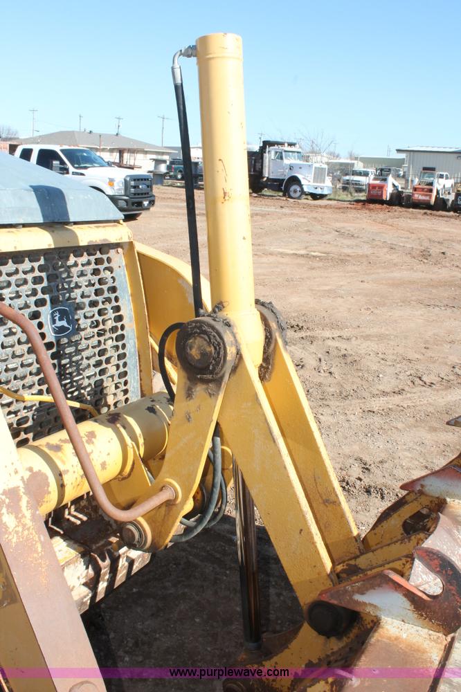 image for item H5968 2005 John Deere 310G backhoe