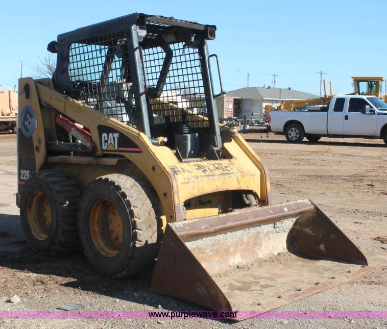 image for item H5969 2001 Caterpillar 226 skid steer