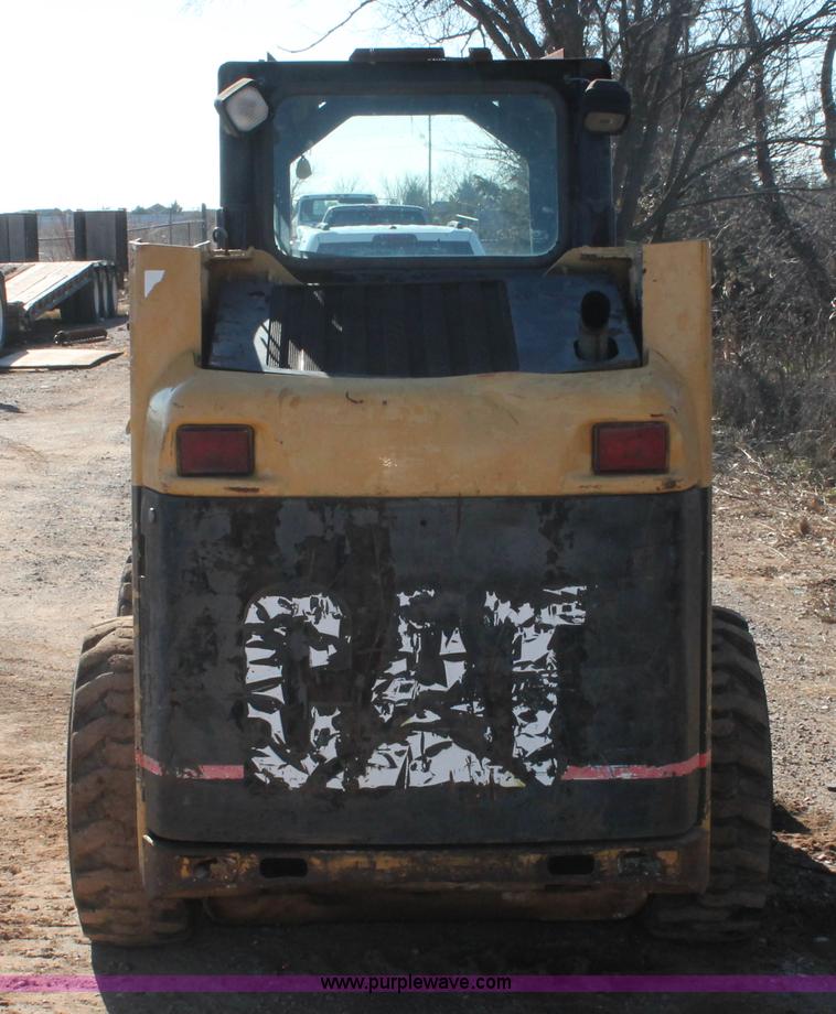 image for item H5969 2001 Caterpillar 226 skid steer