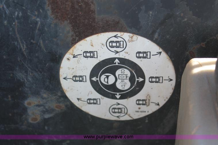 image for item H5969 2001 Caterpillar 226 skid steer