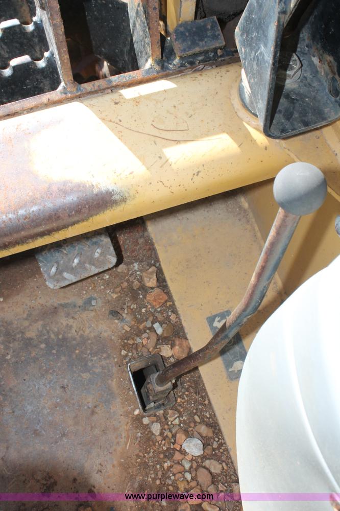 image for item H5969 2001 Caterpillar 226 skid steer