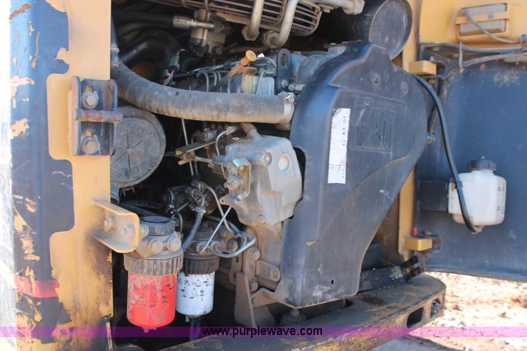 image for item H5969 2001 Caterpillar 226 skid steer