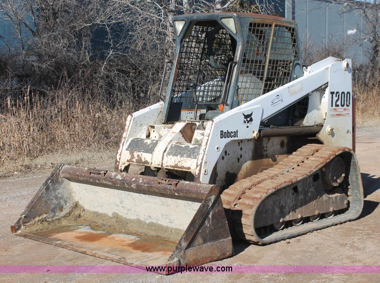 image for item H5970 2003 Bobcat T200 tracked skid steer