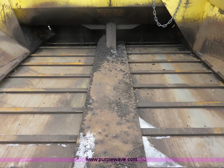 image for item I2435 2006 Bomag 815-2 asphalt paver