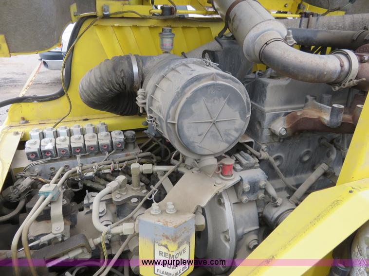 image for item I2435 2006 Bomag 815-2 asphalt paver