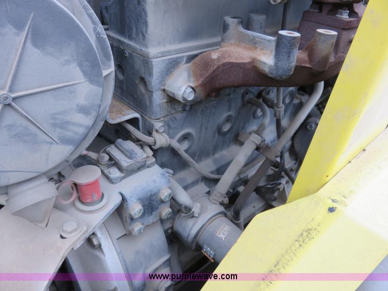 image for item I2435 2006 Bomag 815-2 asphalt paver