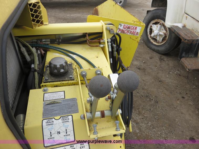 image for item I2435 2006 Bomag 815-2 asphalt paver