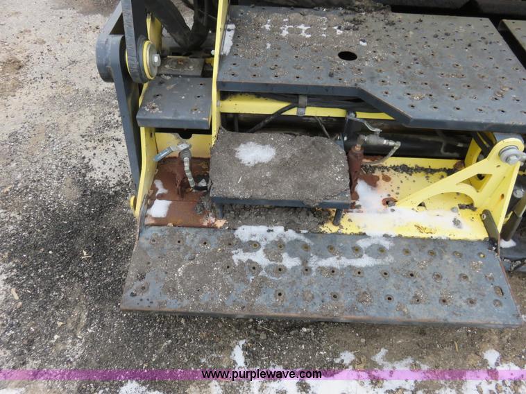 image for item I2435 2006 Bomag 815-2 asphalt paver
