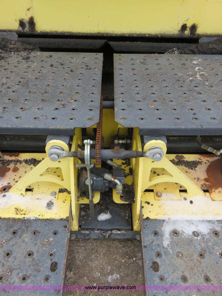 image for item I2435 2006 Bomag 815-2 asphalt paver