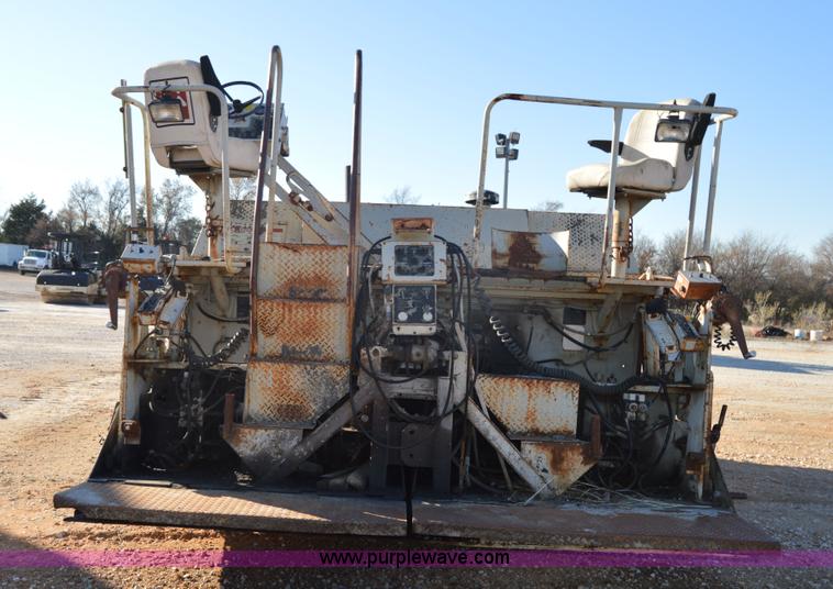 image for item I2896 1997 Cedarapids CR641 paving machine