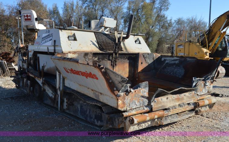 image for item I2896 1997 Cedarapids CR641 paving machine