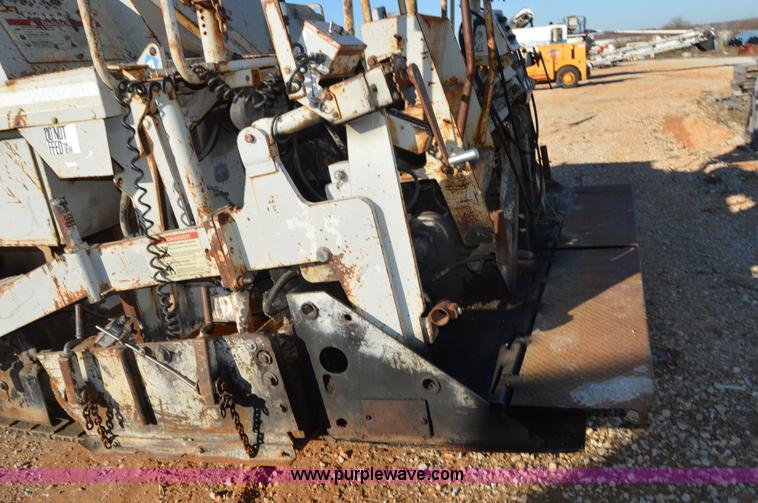 image for item I2896 1997 Cedarapids CR641 paving machine