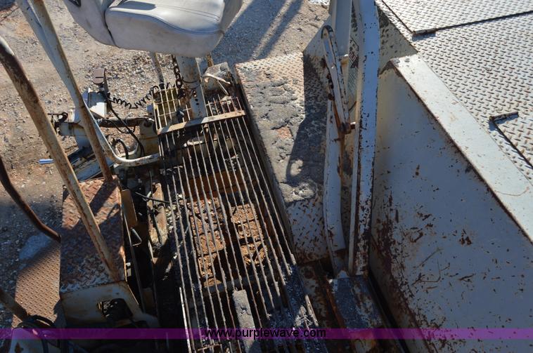 image for item I2896 1997 Cedarapids CR641 paving machine