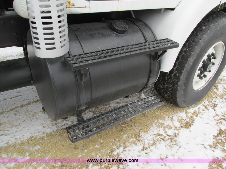 image for item I4086 1998 Volvo WG 64 Jetter vacuum truck