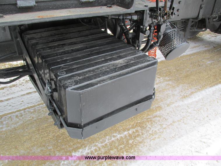 image for item I4086 1998 Volvo WG 64 Jetter vacuum truck