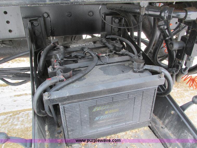 image for item I4086 1998 Volvo WG 64 Jetter vacuum truck