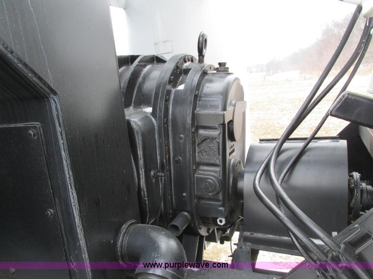 image for item I4086 1998 Volvo WG 64 Jetter vacuum truck