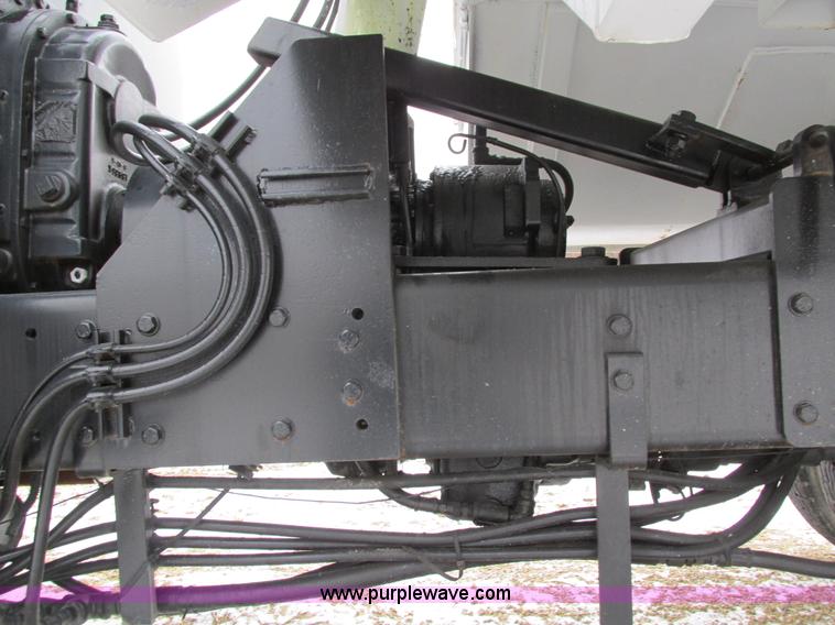 image for item I4086 1998 Volvo WG 64 Jetter vacuum truck