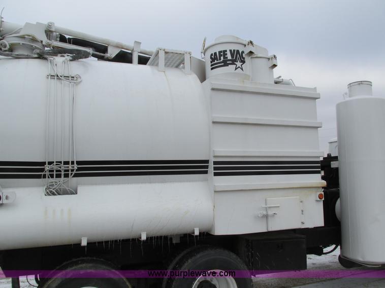 image for item I4086 1998 Volvo WG 64 Jetter vacuum truck