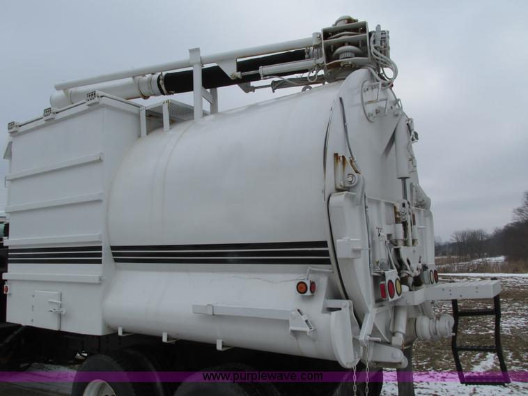 image for item I4086 1998 Volvo WG 64 Jetter vacuum truck