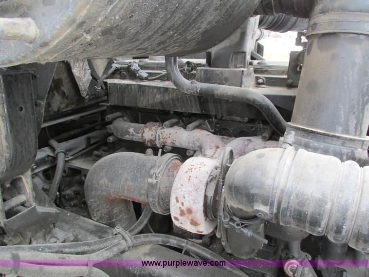 image for item I4086 1998 Volvo WG 64 Jetter vacuum truck