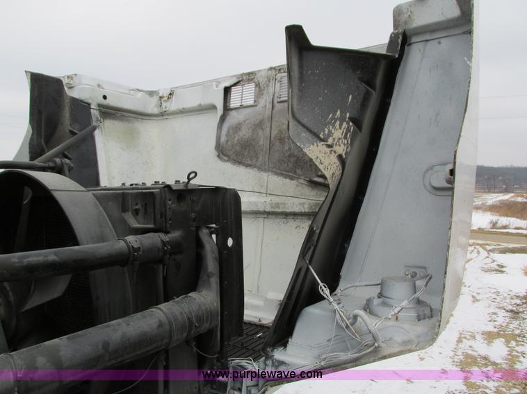 image for item I4086 1998 Volvo WG 64 Jetter vacuum truck