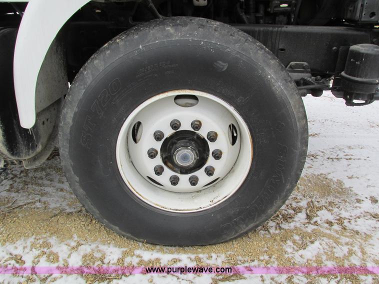 image for item I4086 1998 Volvo WG 64 Jetter vacuum truck