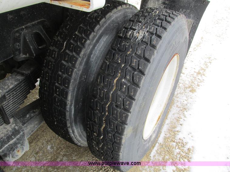 image for item I4086 1998 Volvo WG 64 Jetter vacuum truck