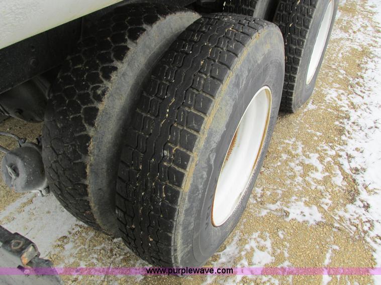 image for item I4086 1998 Volvo WG 64 Jetter vacuum truck