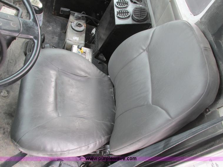 image for item I4086 1998 Volvo WG 64 Jetter vacuum truck