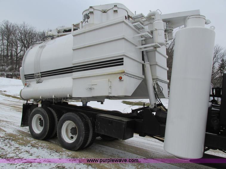 image for item I4086 1998 Volvo WG 64 Jetter vacuum truck