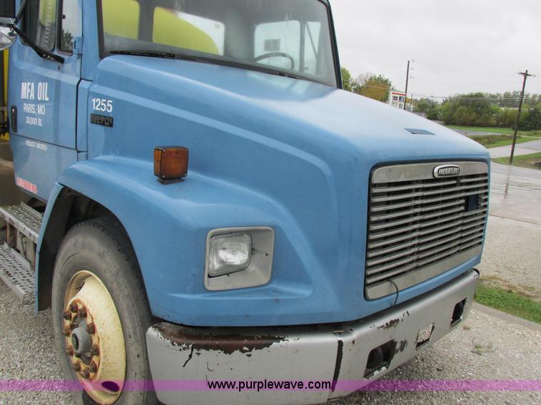 image for item I8910 1999 Freightliner FL70 fuel truck
