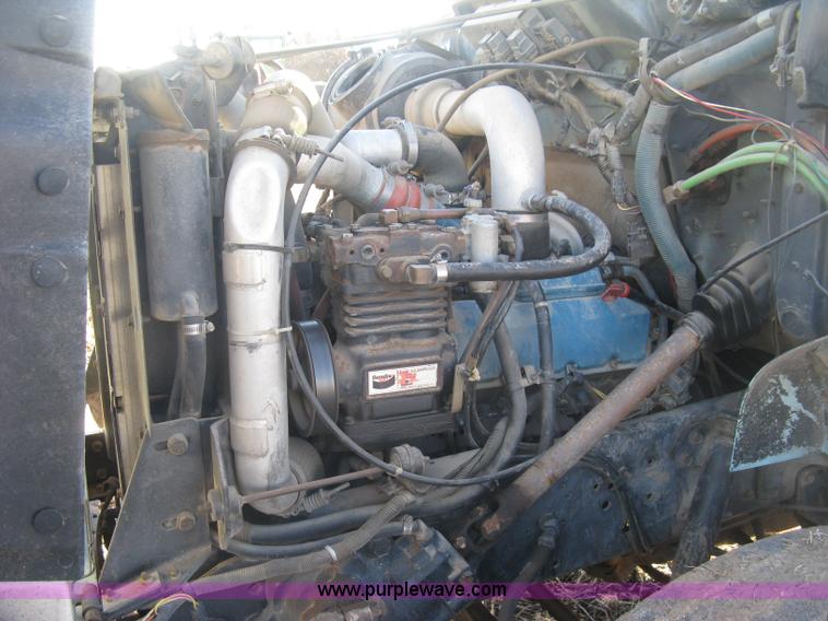 image for item K2782 1995 International 4700 dump truck