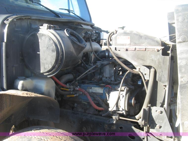 image for item K2782 1995 International 4700 dump truck