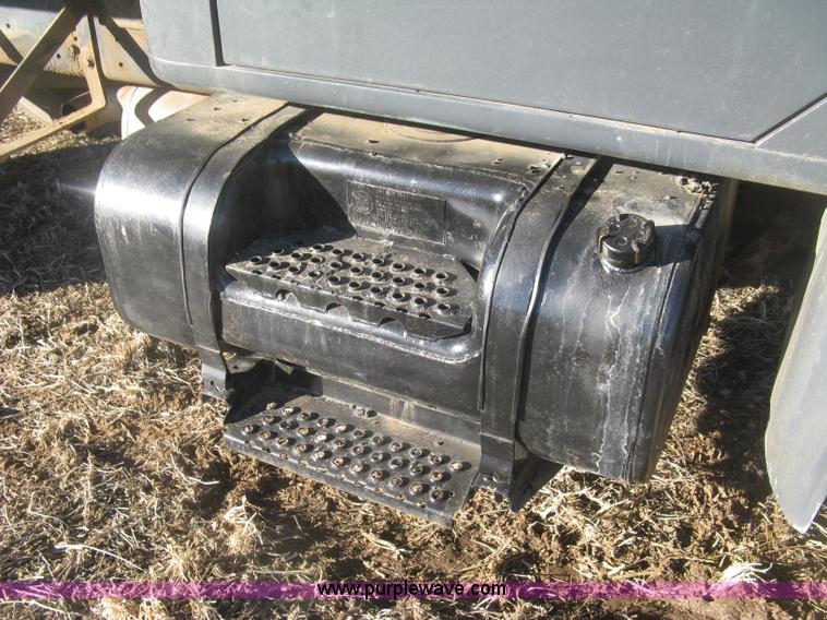 image for item K2782 1995 International 4700 dump truck