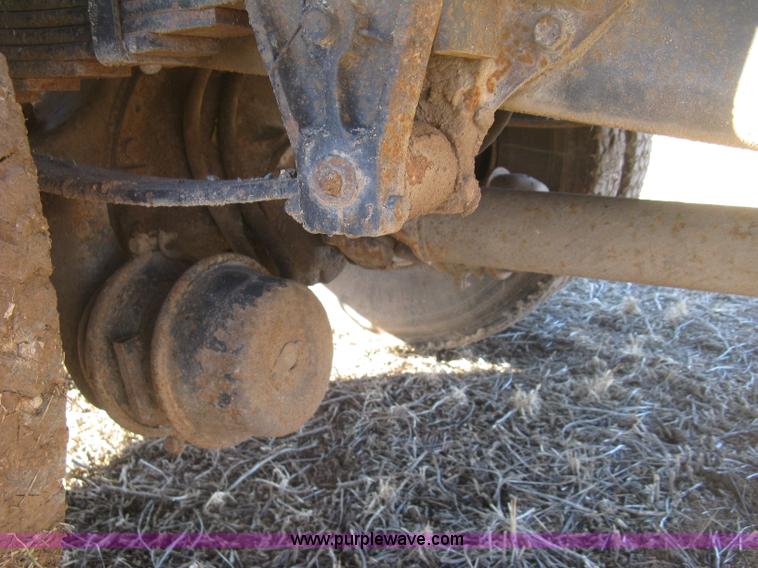 image for item K2782 1995 International 4700 dump truck