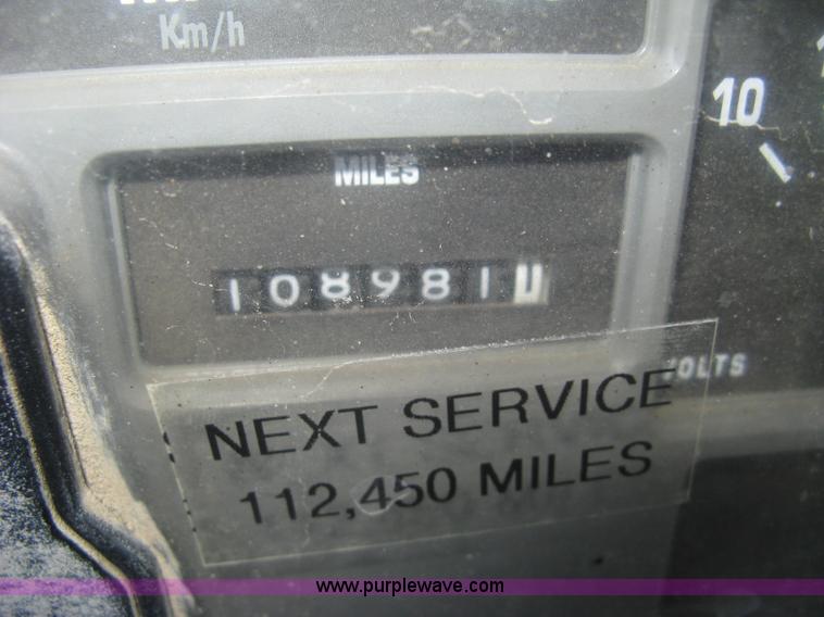 image for item K2782 1995 International 4700 dump truck