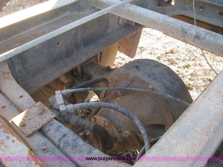 image for item K2782 1995 International 4700 dump truck