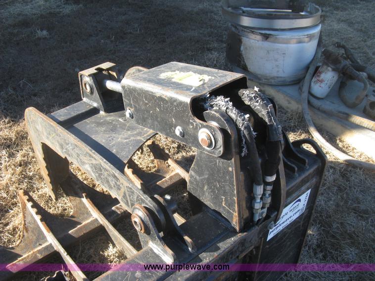 image for item K2784 Caterpillar 286-9300 root grapple bucket