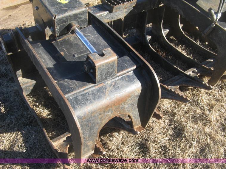 image for item K2784 Caterpillar 286-9300 root grapple bucket