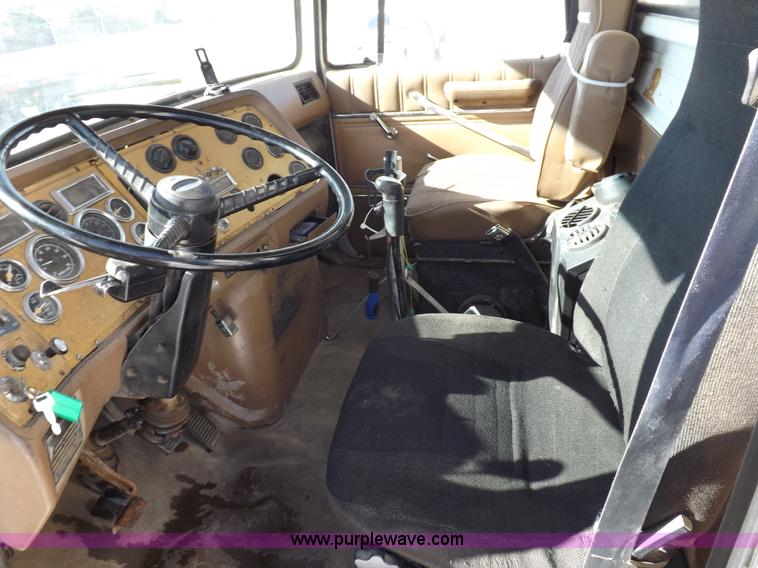 image for item K3031 1995 Ford LTS9000 fuel truck