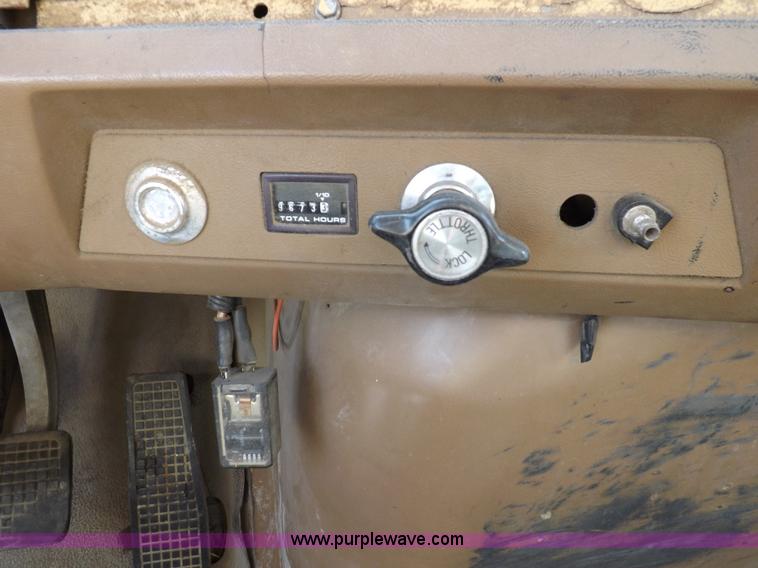 image for item K3031 1995 Ford LTS9000 fuel truck