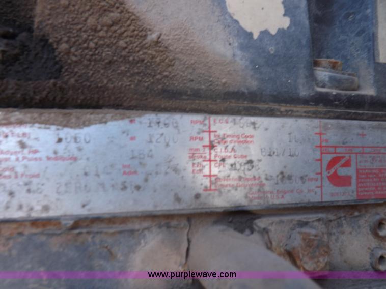 image for item K3031 1995 Ford LTS9000 fuel truck