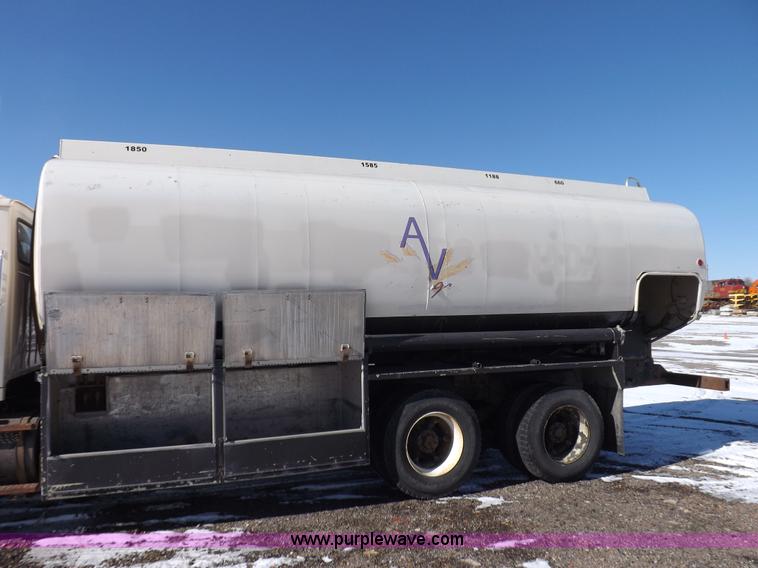 image for item K3031 1995 Ford LTS9000 fuel truck