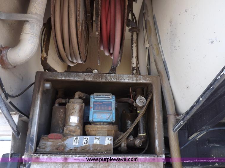 image for item K3031 1995 Ford LTS9000 fuel truck