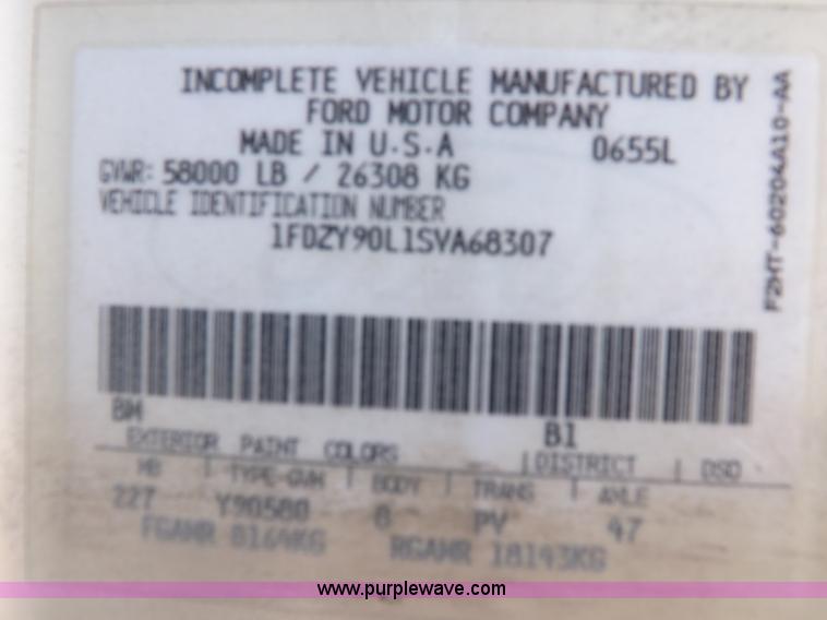 image for item K3031 1995 Ford LTS9000 fuel truck