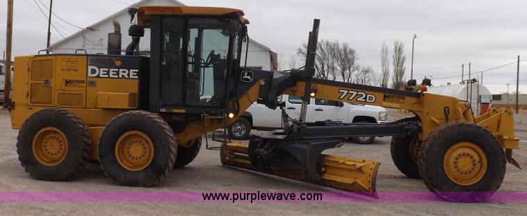 image for item K3115 2008 John Deere 772D articulated motor grader